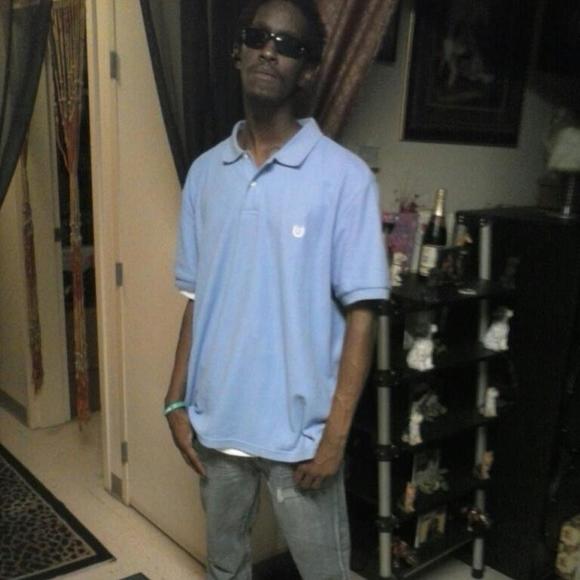 Meet your Posher, Chris - Picture 1 of 1